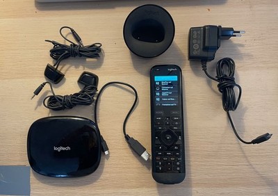 Logitech Harmony Elite + HUB, Ladestation, Remoteverl. Univers. Fernbedienung