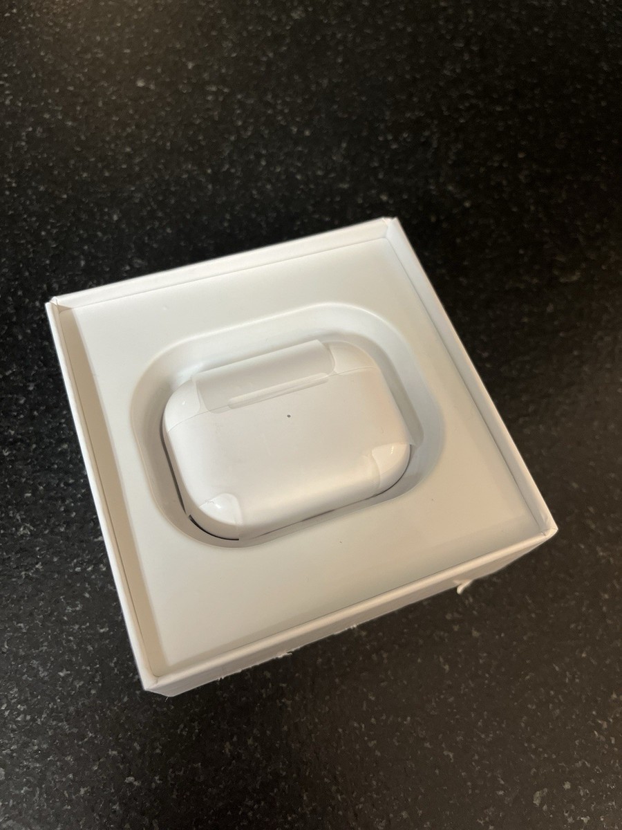 Apple AirPods Pro 2nd Gen Earbuds Wireless White Bluetooth MagSafe
