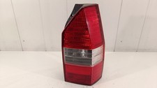 Feu arrière Mitsubishi SPACE WAGON