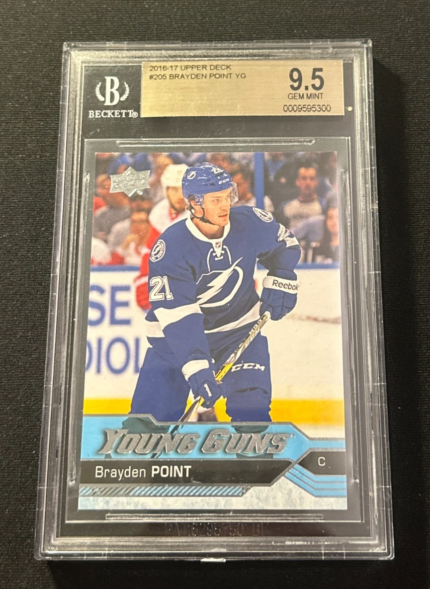 2016-17 Upper Deck Series 1 Young Guns #205 Brayden Point BGS 9.5 Lightning