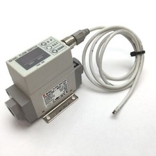 SMC PF2A750-N03-67 Flow Switch, Ports: 1/4" NPT, Range: 1-10 l/min, 12-24VDC