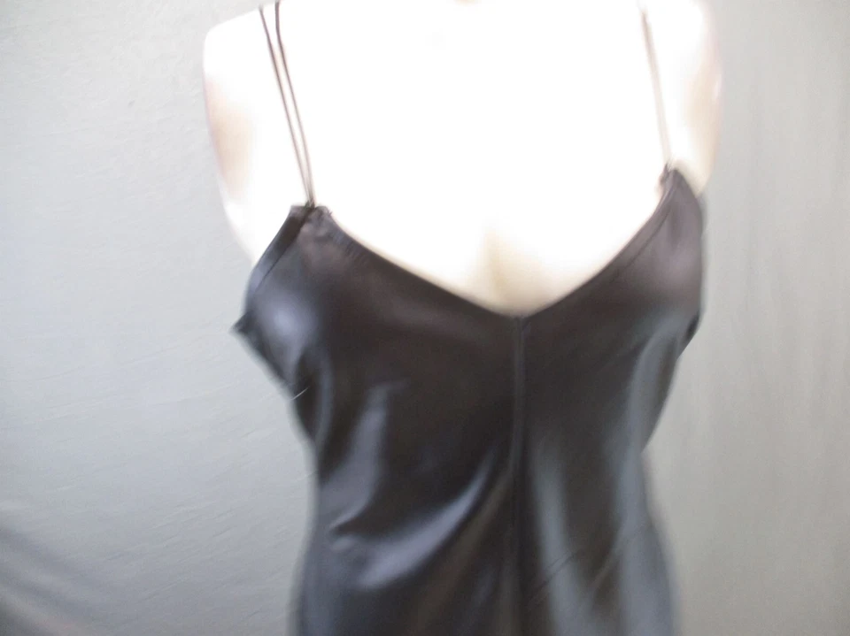 Vestido Almost Famous Talla L Mujer Negro Cremallera Espalda Abierta Cami Imitación Cuero 382 Foto 2 de 4