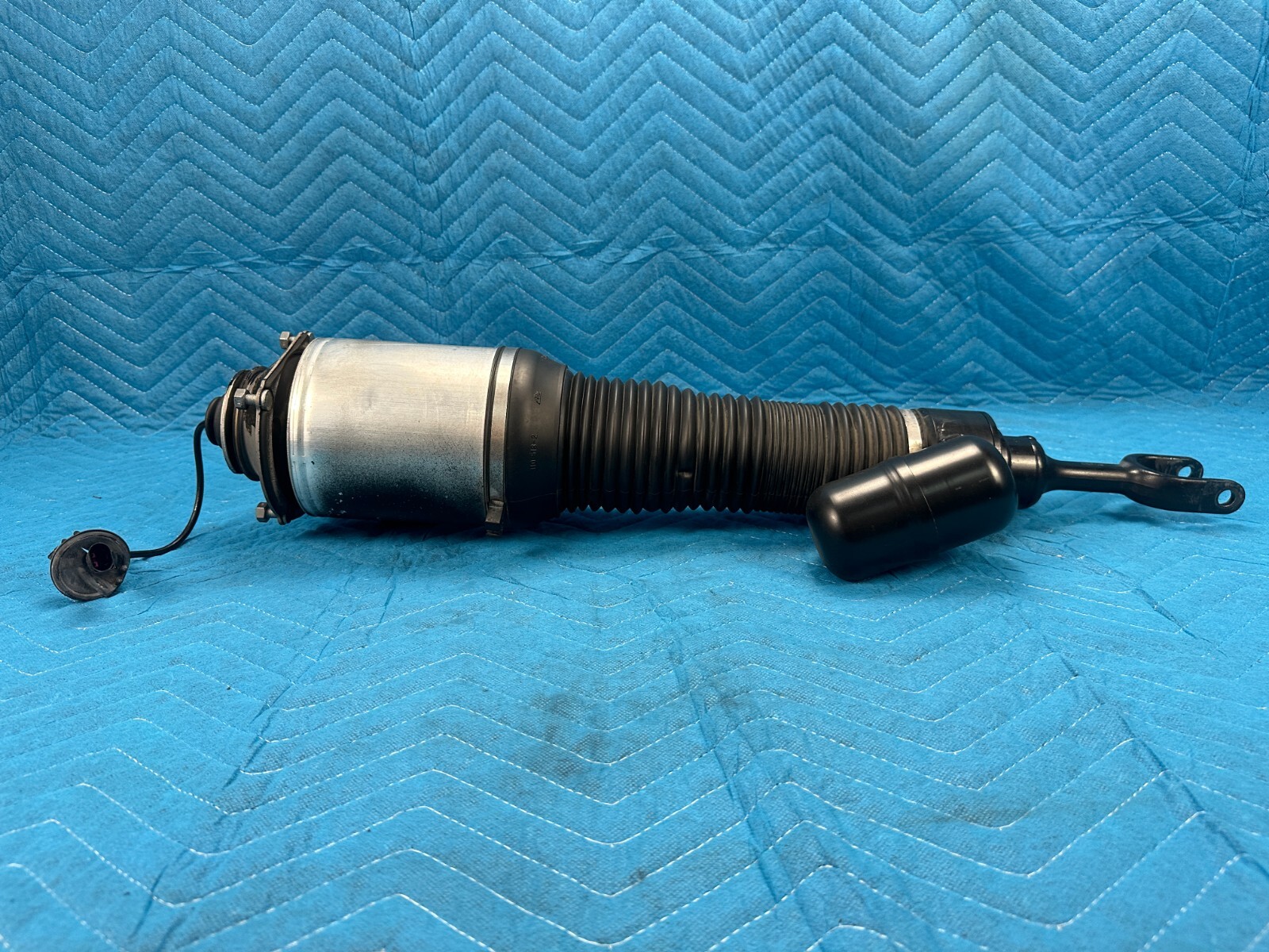 Bentley Flying Spur Front Driver's Side Air Shock Absorber Strut 29k 06-12 OEM