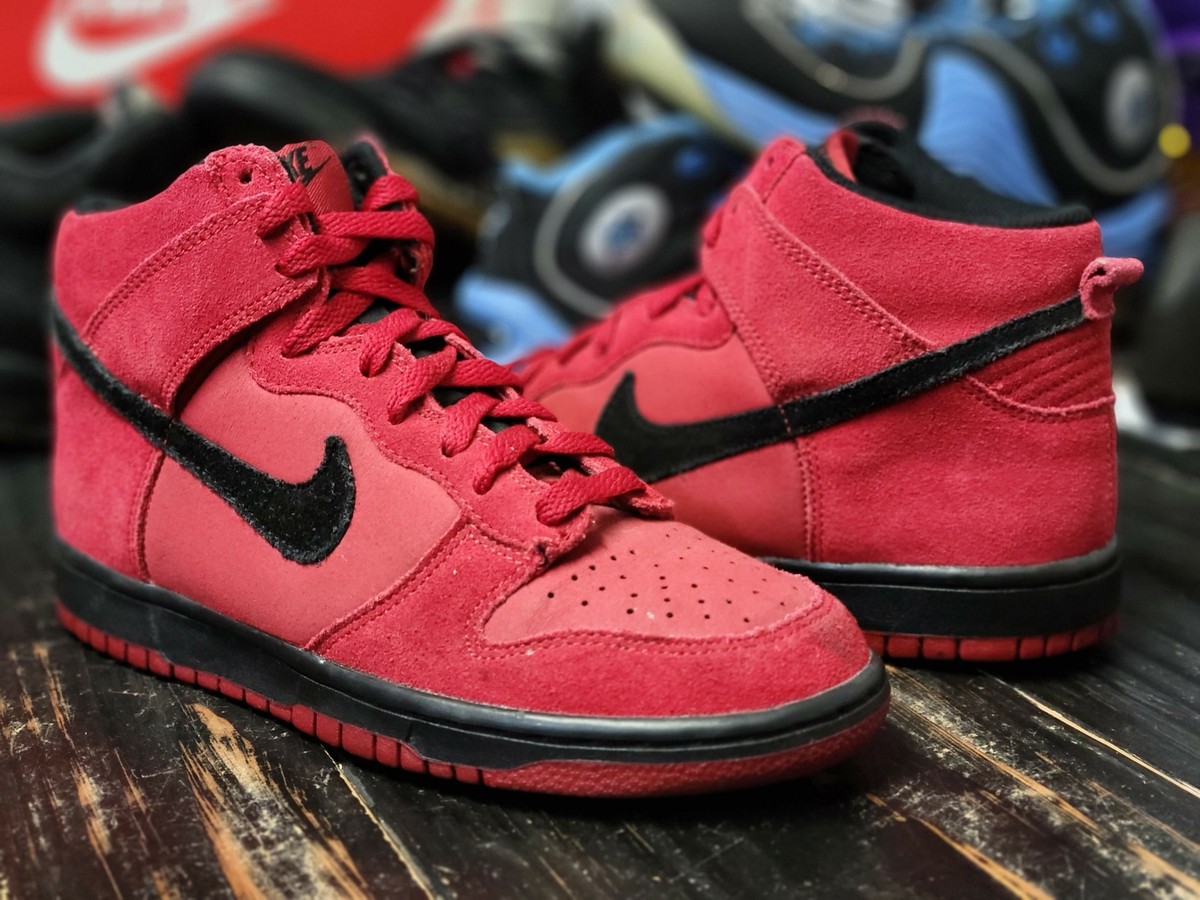 Pre-Owned 2016 Nike Dunk High Red Suede/Black 308319-602 Pre-Owned 2016 Nike Dunk High Red Suede/Black 308319-602