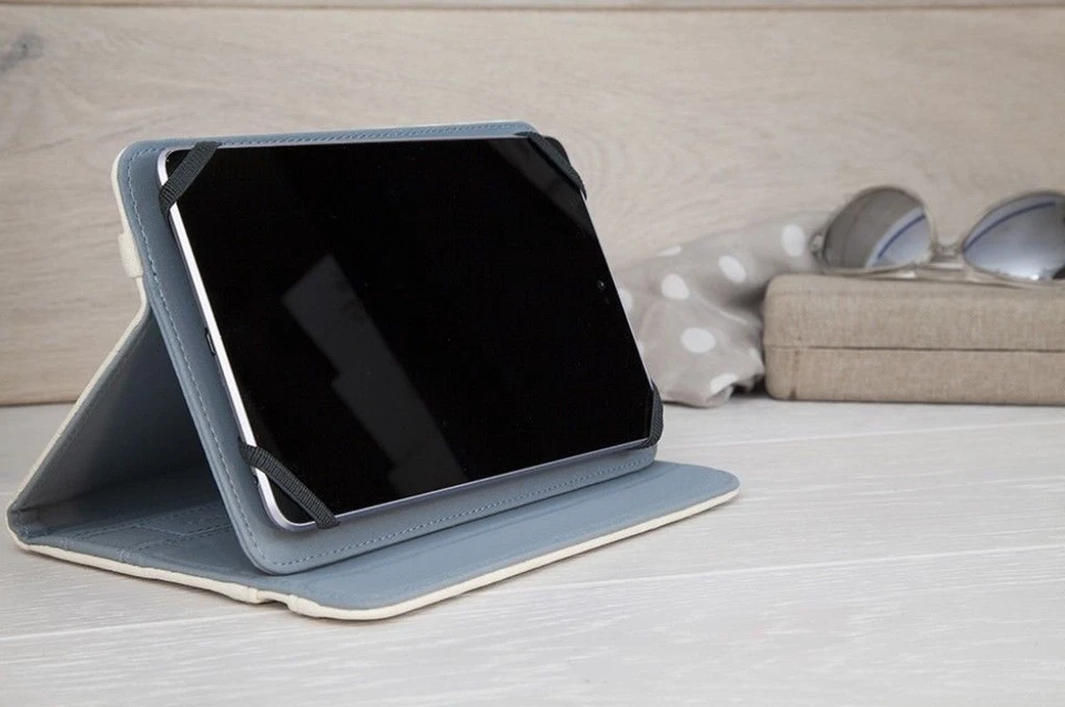 Golla Flip Folder Case for Tablet 7.9" 8" 8.4" - cream - Image 3 of 4