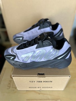 YZY 700 MNVN SIZE 11 - ADIDAS