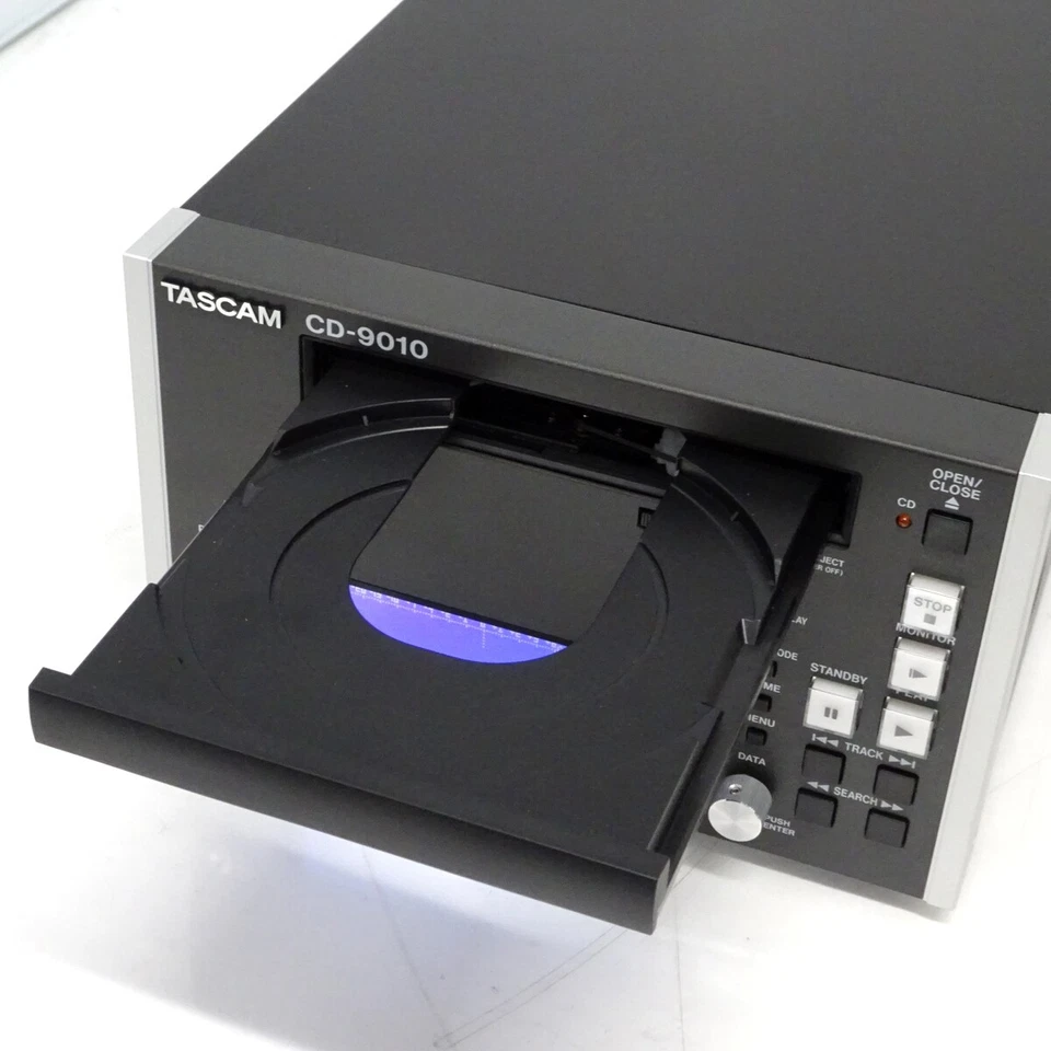 TASCAM CD-9010 Broadcast specification CD player W/ RC-900 Remote Control Unit - Image 3 of 4