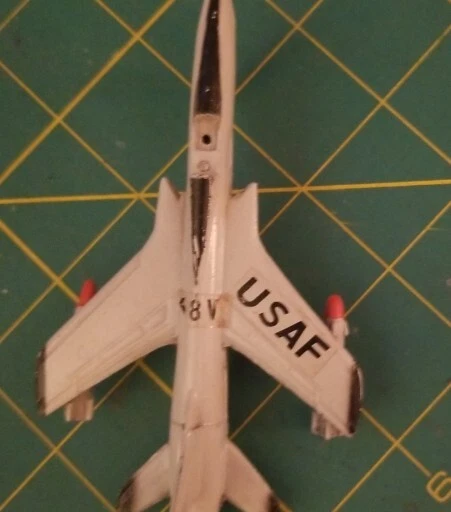 Helldiver & Flying Tiger Bachman de colección. USAF F-105 y B-58. Reparación/pieza de bombardero Foto 4 de 4