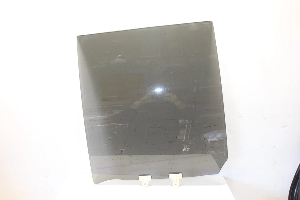 1997-2003 INFINITI QX4 REAR LEFT DRIVER SIDE DOOR WINDOW GLASS OEM Foto 2 de 4