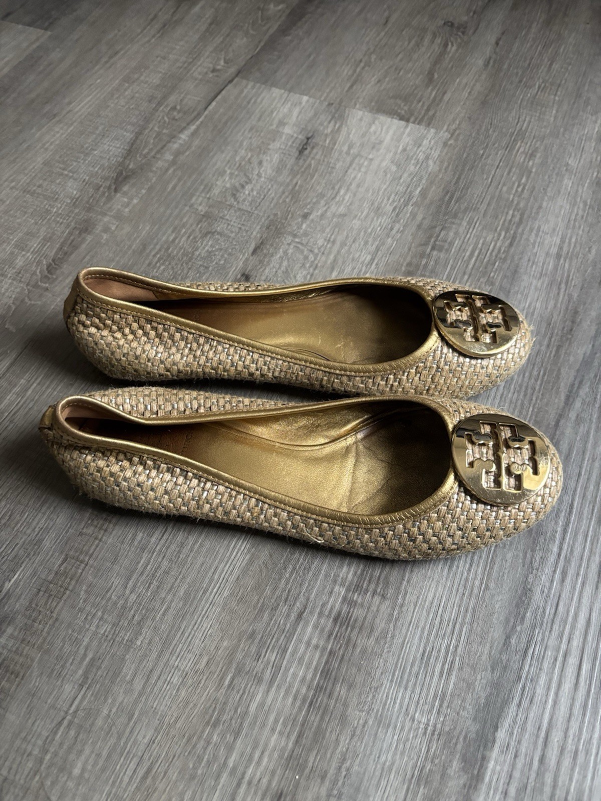 Tory Burch Reva Ballet Flats Woven Metallic Pewter S Logo Medallion Shoes size 8 thumbnail 2