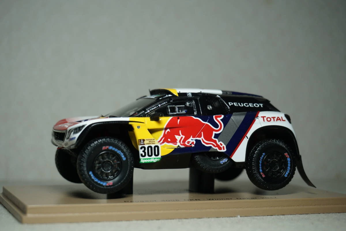 1/43 Spark Peugeot 3008 DKR ダカール 2017-