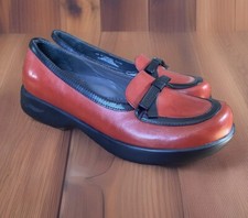 Dansko Danielle Women's Red Leather Bow Loafer Shoes Sz 39 /US 8.5/ 9 US