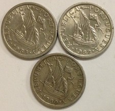 PORTUGUESA 2 1/2 ESCUDOS COIN SET/3 1980, 1983, 1983