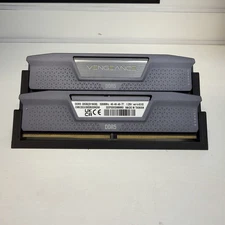 Corsair Vengeance 32GB (2x16GB) DDR5 RAM 5200MT/s CL40 Memory CMK32GX5M2B5200Z40