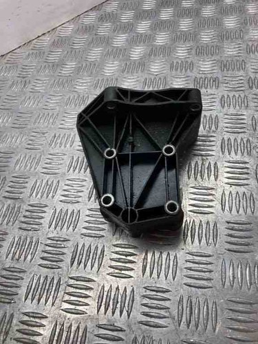 BMW 5 E60 Klimakompressorhalterung 7792202 3.00 Diesel 2006 30537754