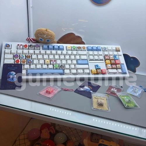 CookieRun Kingdom Cookie & More Point Keycap Keyring Pure Vanilla Wind Archer