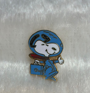 Peanuts Snoopy Astronaut Enamel Brooch Pin  United Features Vintage Dog in Orbit