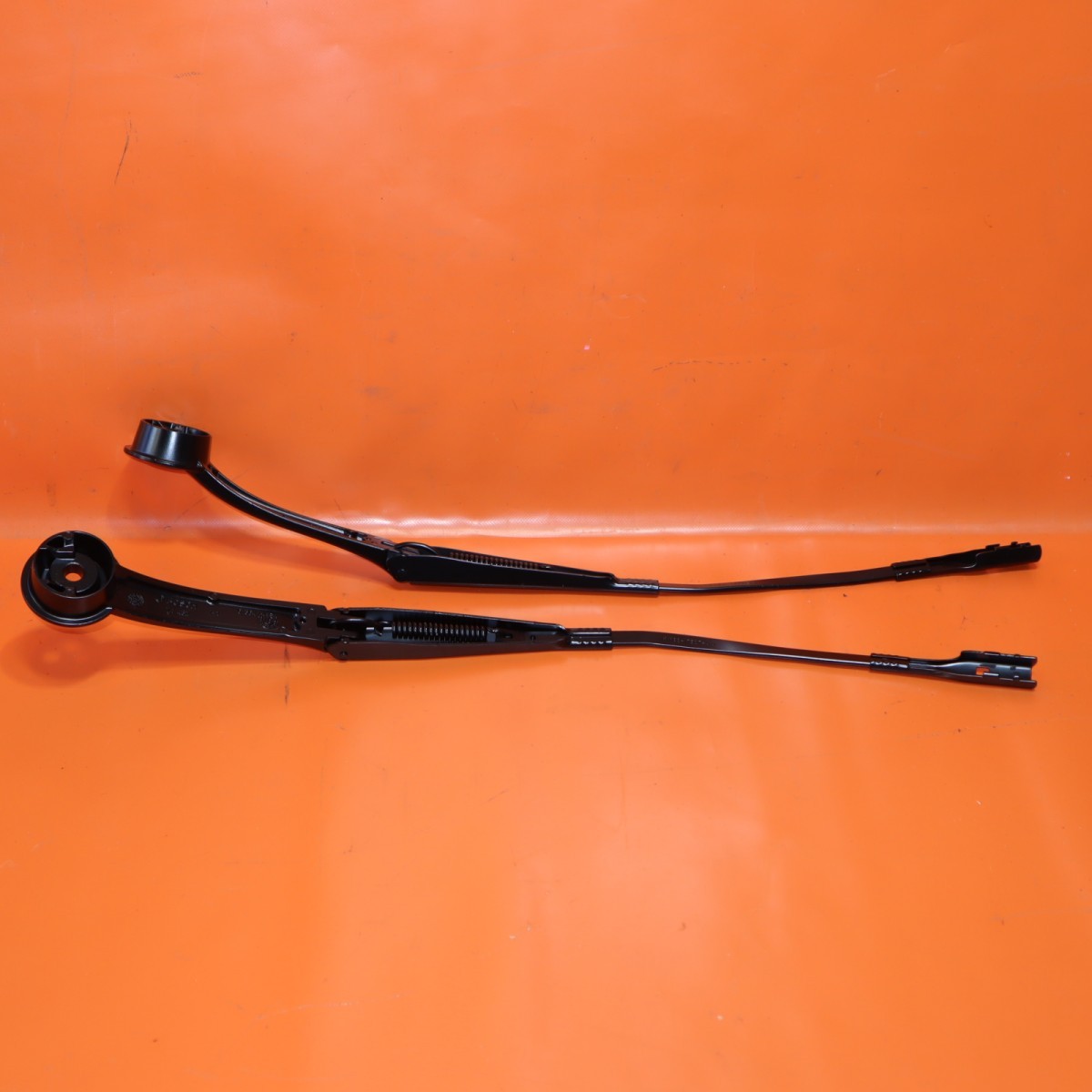 ASTON MARTIN VANTAGE WIPER ARM WINDSHIELD 2018 2019 2020 KY63-17527-AA OEM