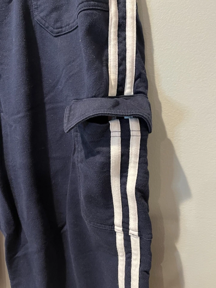 Capris para mujer marca Tangerine azul marino con rayas laterales blancas talla L Foto 3 de 4