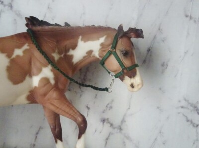 Breyer Horse Halter+Lead￼