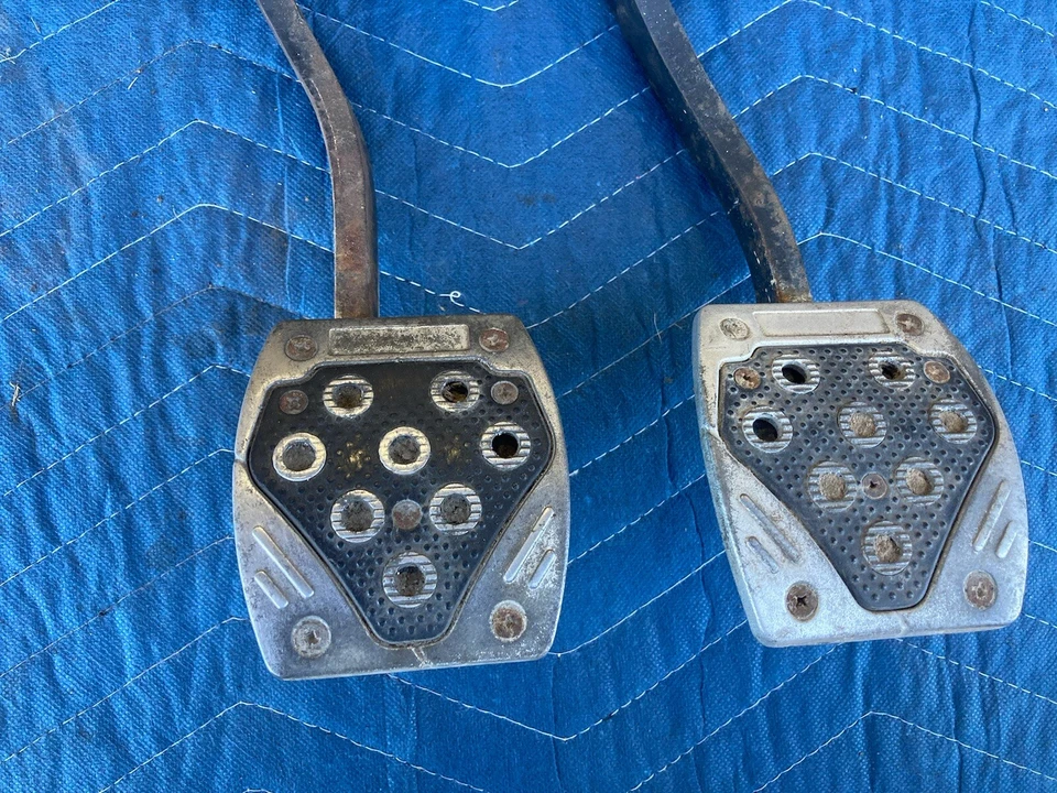 Jeep Wrangler TJ 1997-2002 embrague y caja de pedal de freno montaje manual OEM #3282M Foto 2 de 4