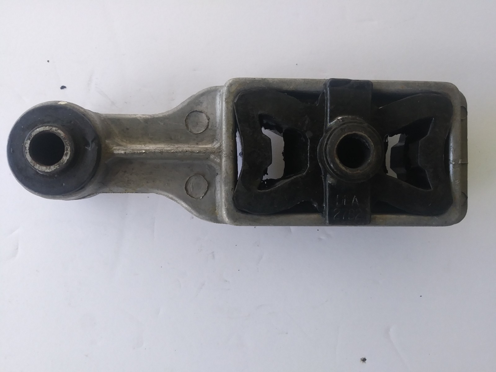 A2782 DEA "New" Front Lower Torque Strut Engine Mount eBay