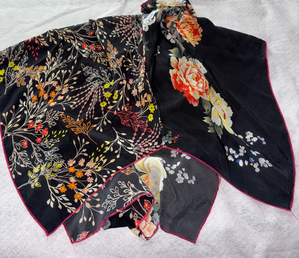 Blusa túnica Johnny Was Biya pequeña negra con estampado floral boho artística swing abertura Foto 4 de 4