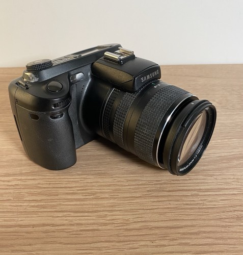 Samsung Digimax Pro815 8.0MP Digital Bridge Camera Black (Kit w/ 28-420mm Lens) - Picture 5 of 18