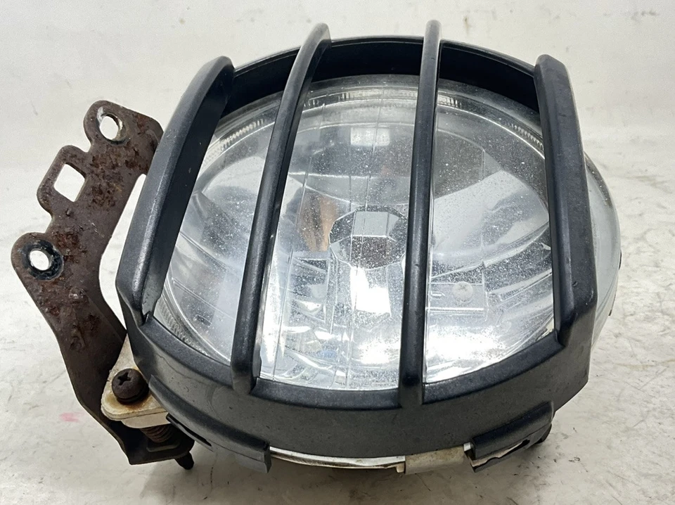 2000-2006 SUBARU BAJA LEGACY OUTBACK FOG LIGHT RIGHT PASSENGER OEM - Image 2 of 4