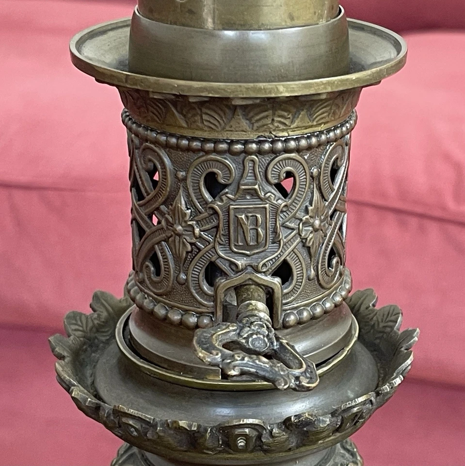 Elegant Antique Brass Moderateur Oil Lamp – France, Early 1800s - Image 2 of 4