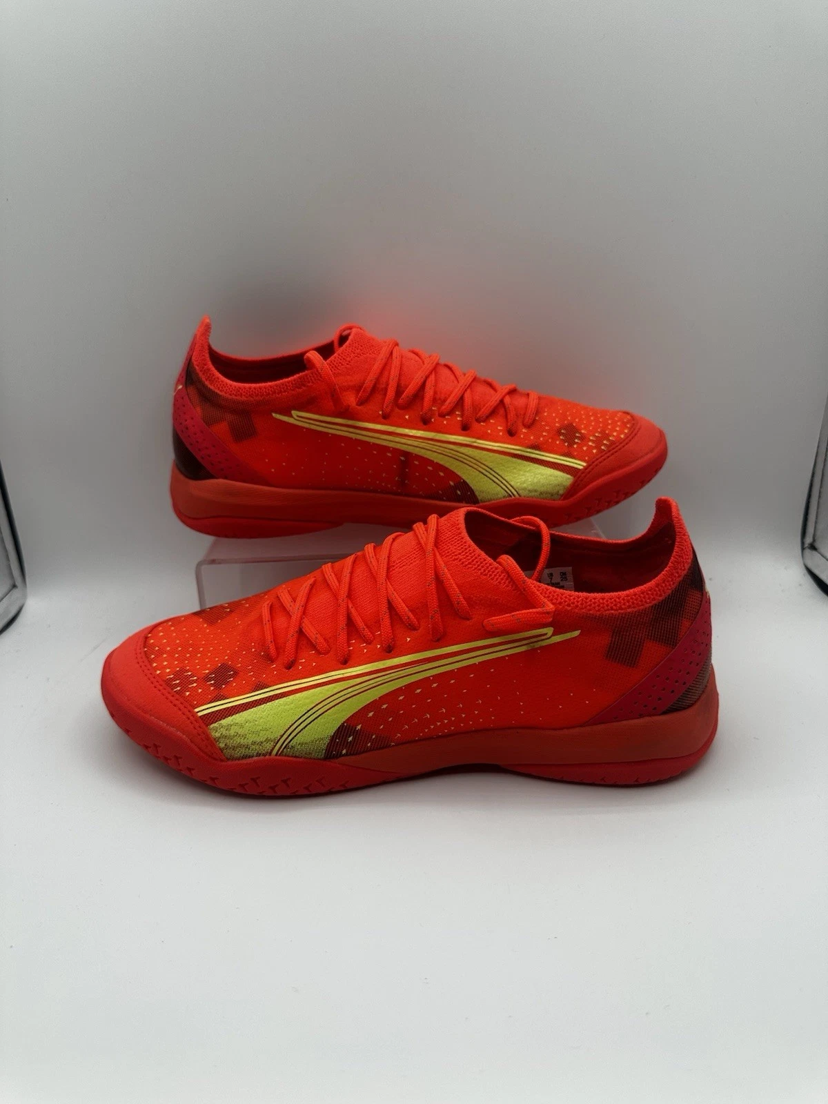 Scarpe da calcio PUMA Ultra Ultimate Court da uomo taglia 7 corallo fuoco stringate sportive