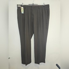 Haggar Classic Fit Mens Brown Pleat Pants Size 44wx32l Nwt.