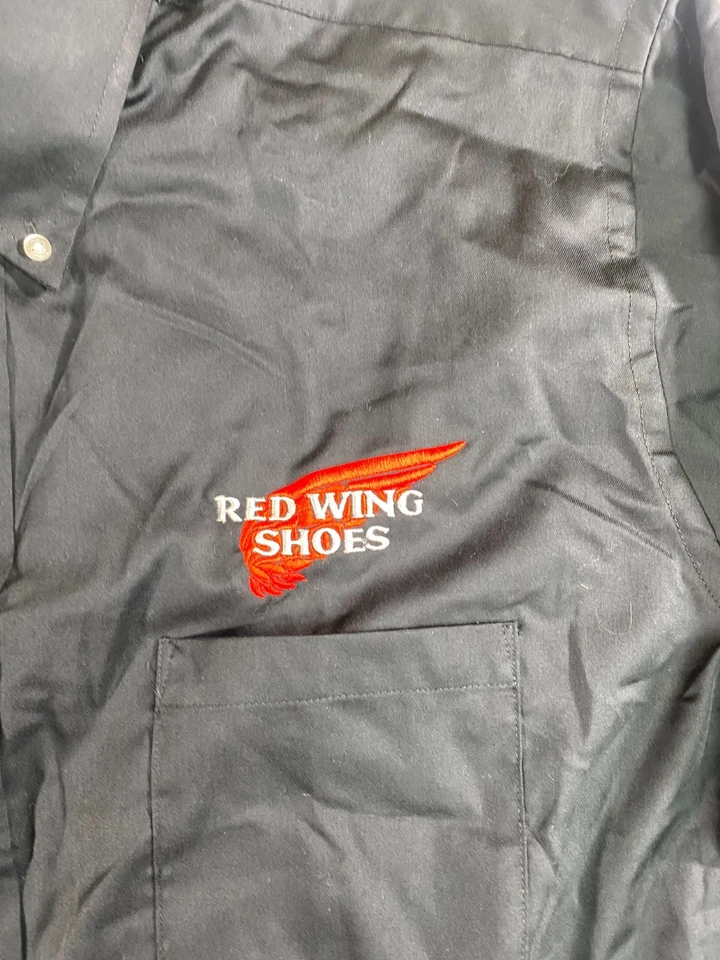 NWOT Red Wing Shoes Van Heusen Black Down Shirt XL 17.5-18 34/35 Wrinkle Free - Image 2 of 4