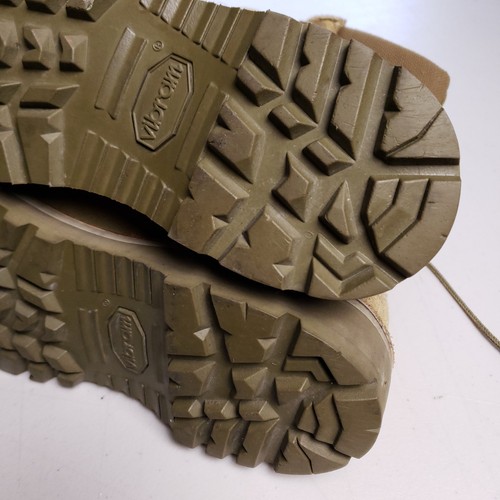 Danner USMC Issue Combat Boots Size 9 Tan Tactical Gore Tex Waterproof - Picture 11 of 15