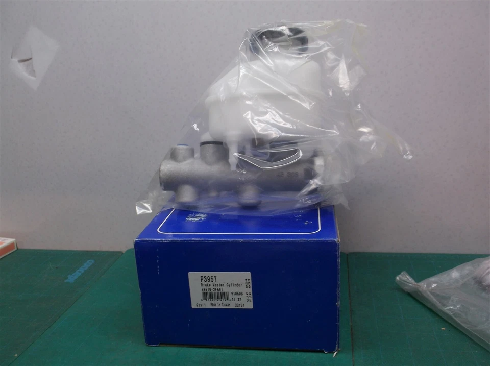 Cilindro maestro de frenos 58510-2f601 Ultra 8 nuevo se adapta a Kia Spectra Spectra 5 Foto 3 de 4