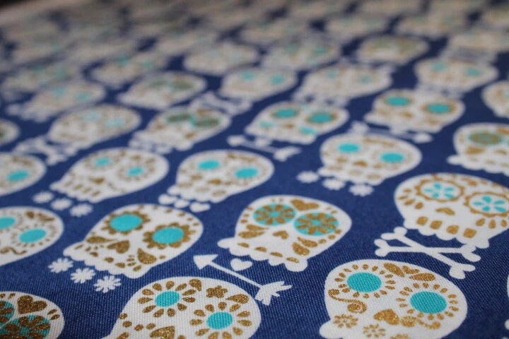 {Dios de Los Muertos} Tela Cuarto Graso Corto FQ 17" x 21" Algodón CALAVERAS DE AZÚCAR Foto 3 de 4