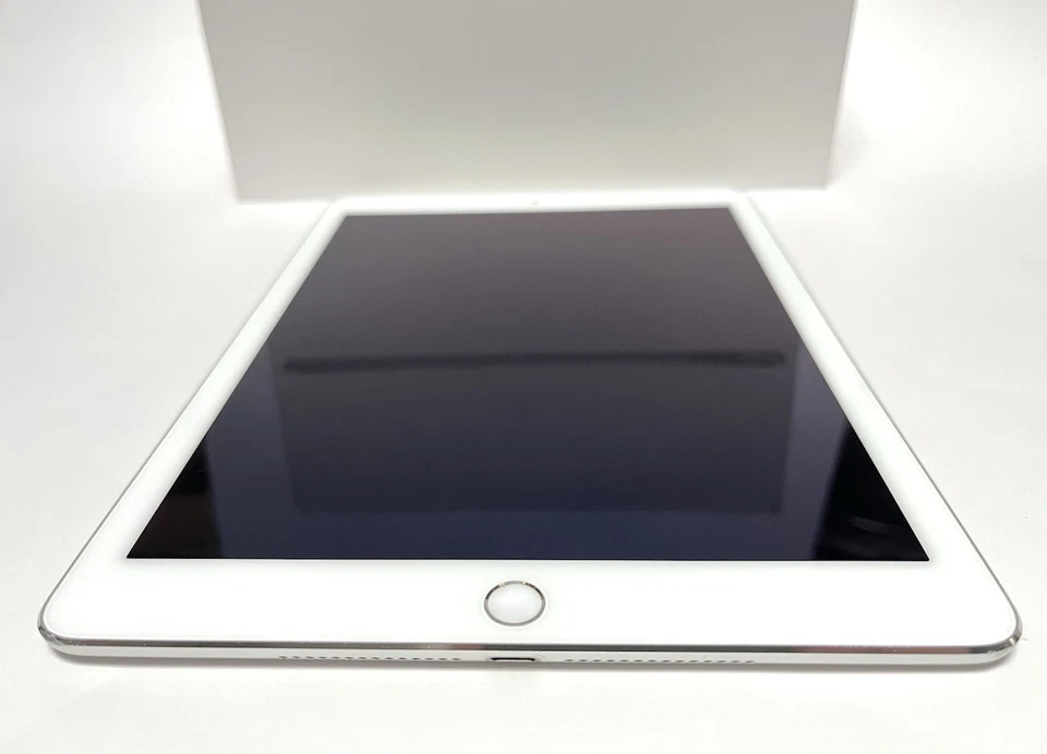 Apple iPad Air 2 64Go WiFi - Argent - Fonctionnel - Ecran OK, appareils photo HS - Photo 2/4