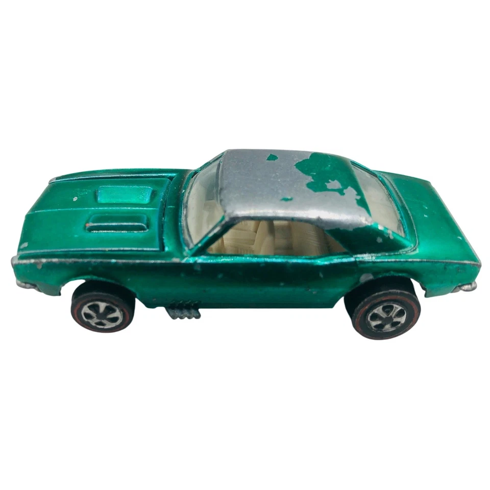 Camaro Hot Wheels Redline Custom 1967 interior verde tostado  Foto 2 de 4