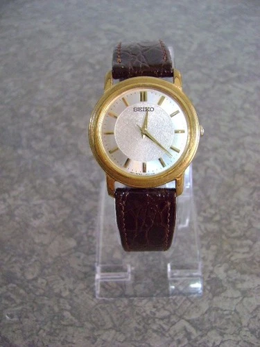 SEIKO V701-4A38 (R1) Men's  Vintage Watch  Leather Band  Working  Free Shipping