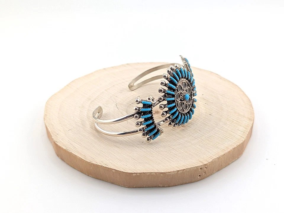 Zuni Cuff Bracelet NA Handcrafted Jewelry Size 6.25 Petite Needlepoint Turquoise - Image 3 of 4