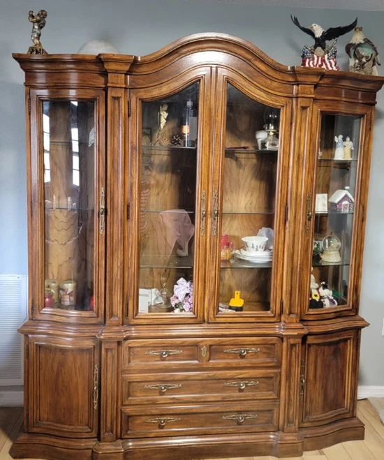 Gabinete Drexel China con buffet y vitrina Foto 4 de 4