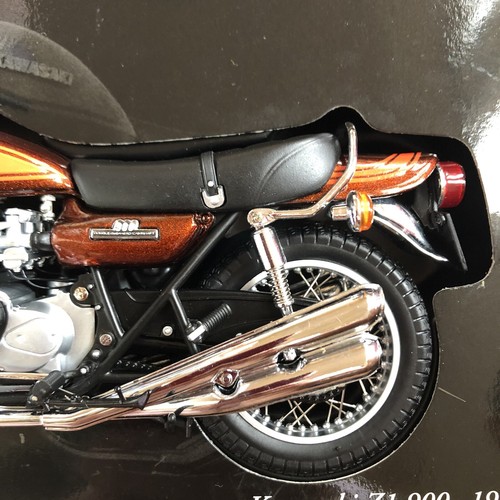 Kawasaki Z1 900 Candy brown 1972 Mini Champs 1:12 Motorcycle - Picture 3 of 12