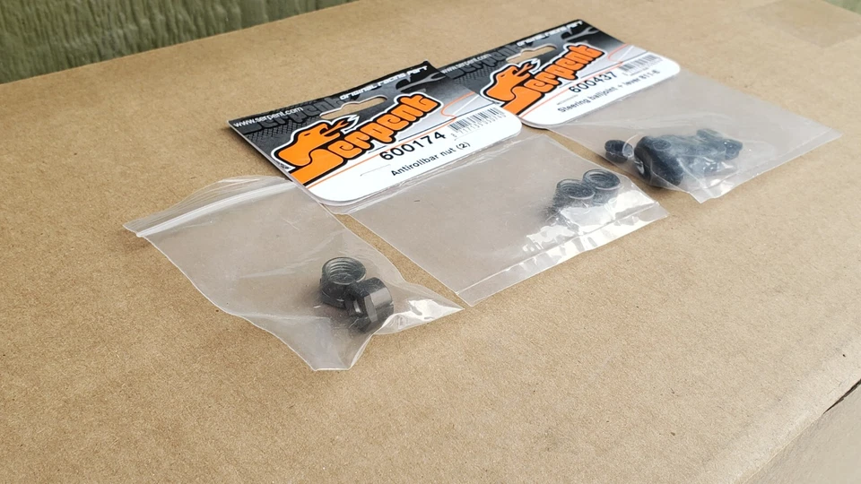  SERPENT COBRA GT 3.1 PARTS LOT #1 - Image 2 of 3