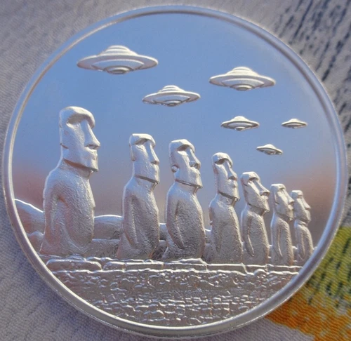 1 oz. UFO'S over EASTER ISLAND Polynesian Triangle round BU .999 fine silver