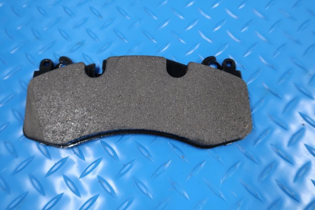 Aston Martin Db11 Vantage front rear brake pads and rotors TopEuro #12308