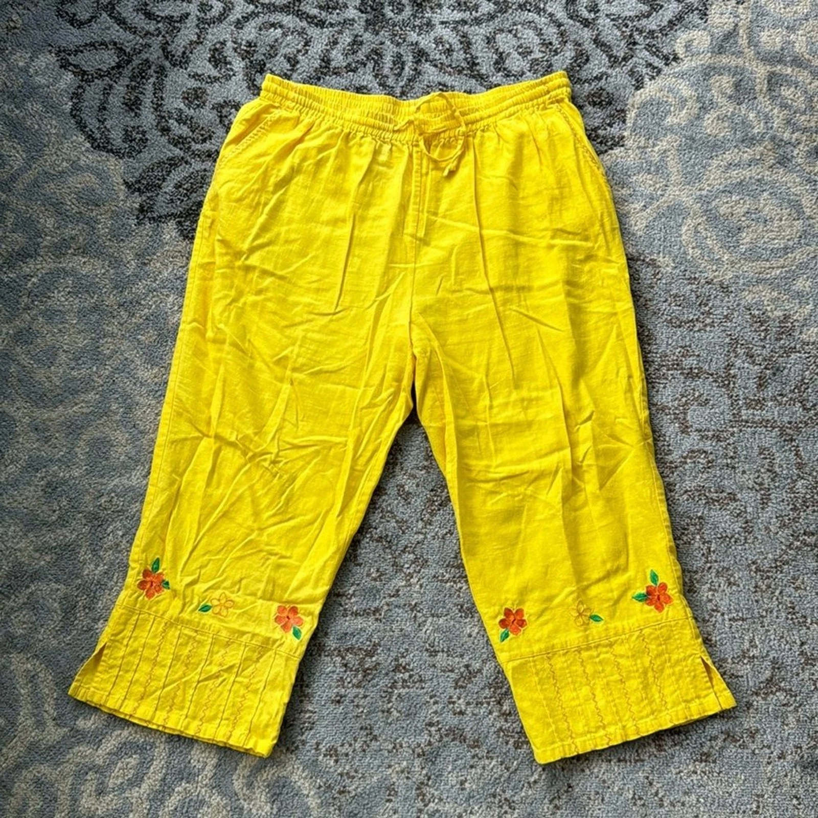 Erin London Petite Vintage Embroidered Capris Yellow Petite Large