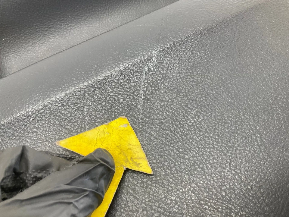 06-08 Panel de puerta interior trasero derecho Lexus RX400h OEM Foto 3 de 4