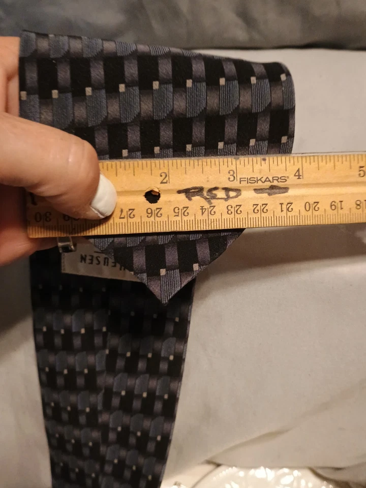 Винтажный мужской шелковый галстук 70-х Van Heusen серый сине-черный геометрический 56 дюймов длина 4 дюйма ширина - Изображение 3 из 4