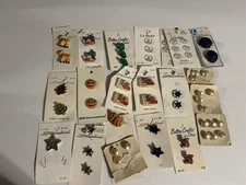 Lot Of Vintage Miscellaneous See On Buttons  On Original Packaging