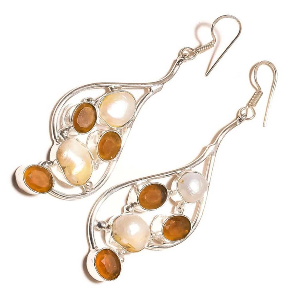 Pendientes colgantes hechos a mano con superposición de plata de piedras preciosas de perlas Biwa de ágata amarilla Foto 3 de 3